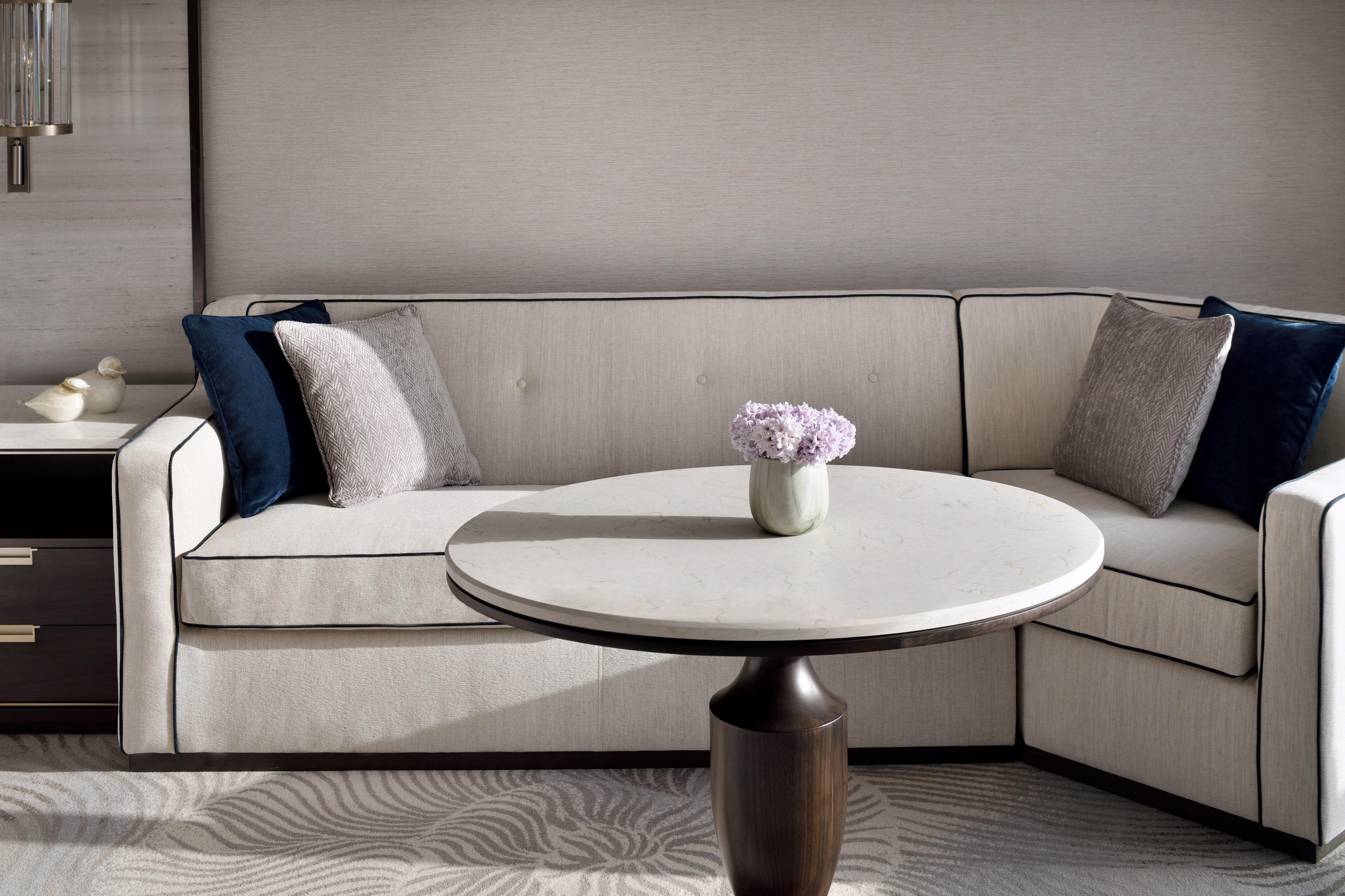 Hotel Address Downtown Dubai Esterno foto A sofa
