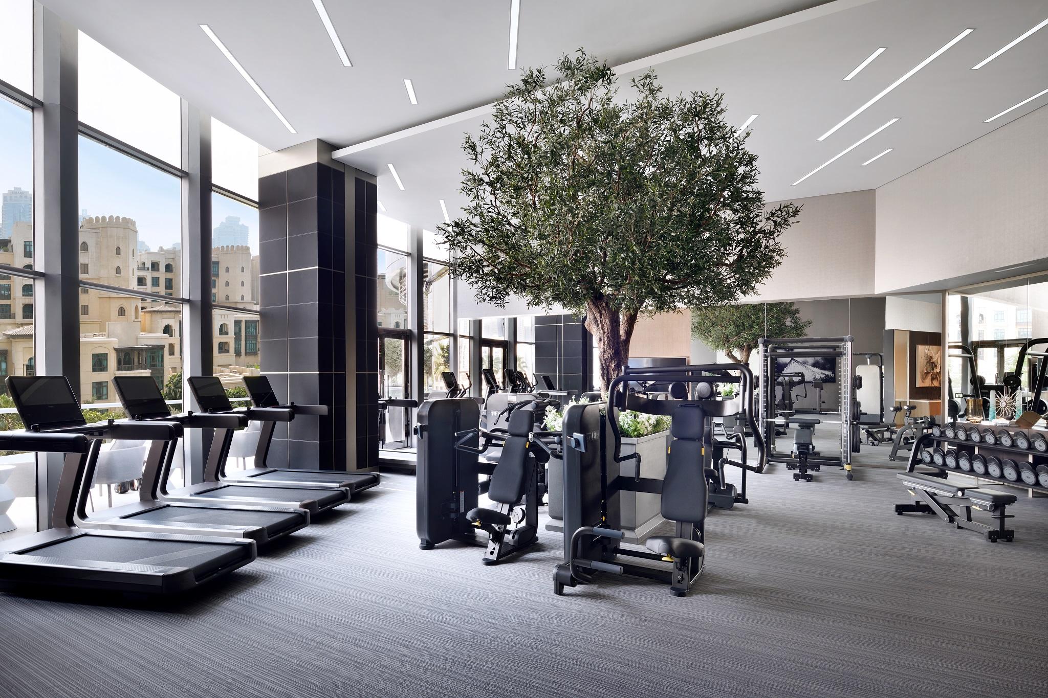 Hotel Address Downtown Dubai Esterno foto The gym at The Ivy Collection