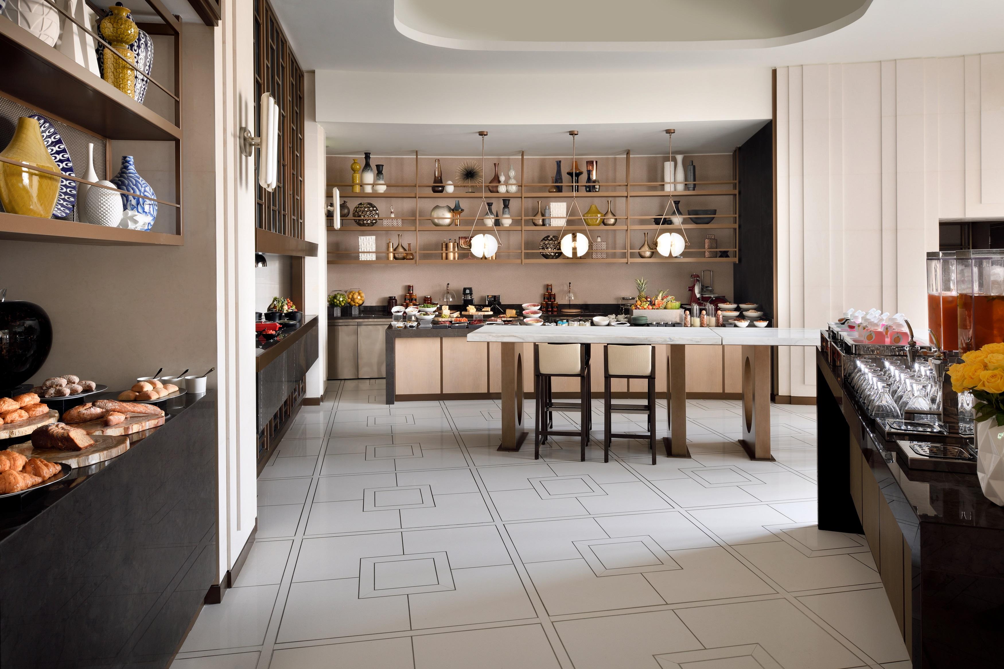 Hotel Address Downtown Dubai Esterno foto The kitchen at the Ritz-Carlton, Paris
