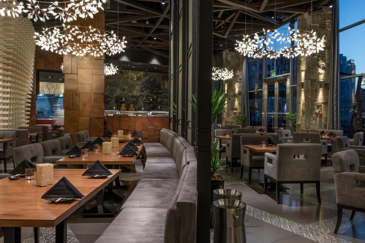Hotel Address Downtown Dubai Esterno foto The interior of the restaurant