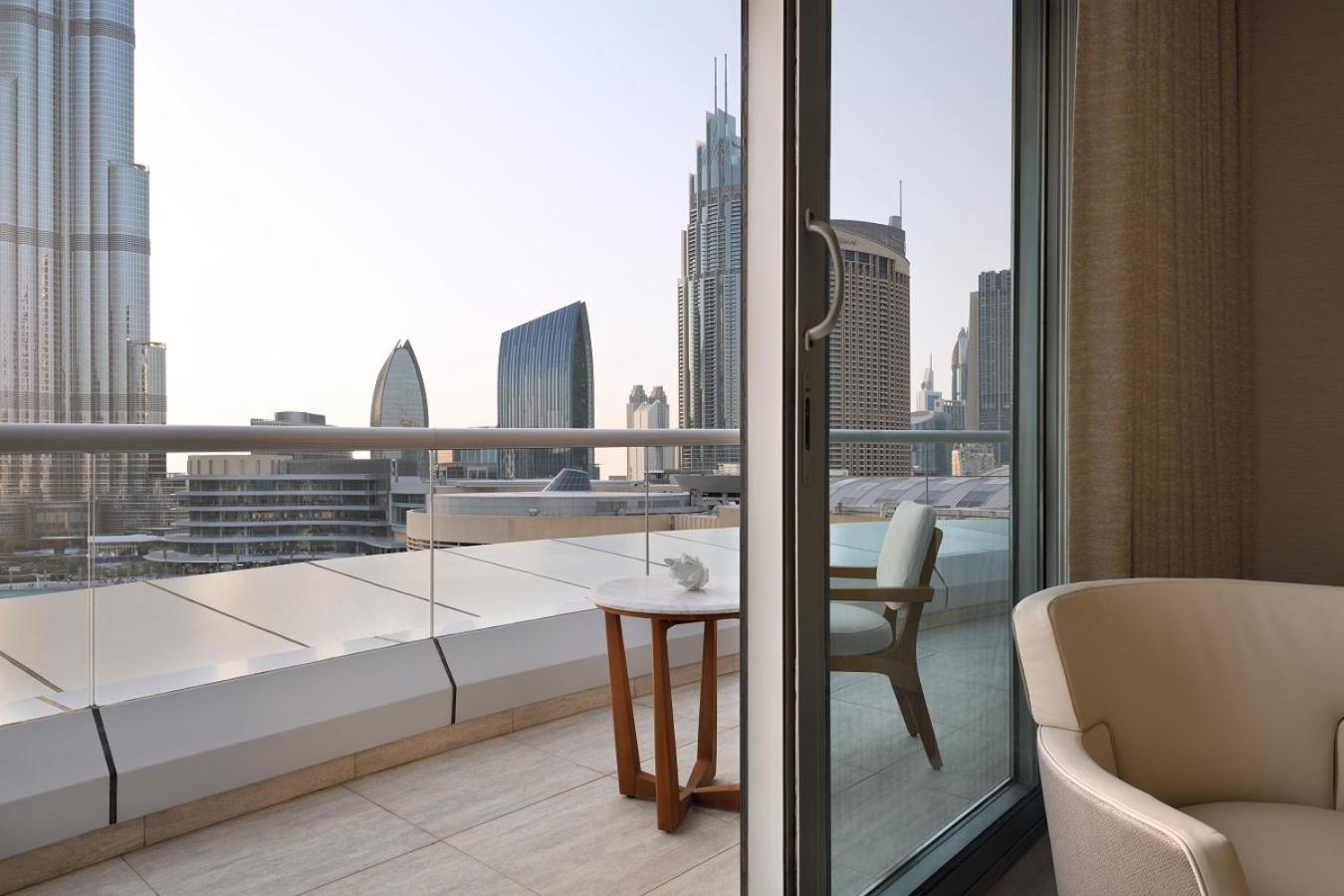 Hotel Address Downtown Dubai Esterno foto The view from a suite