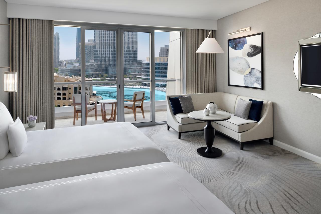 Hotel Address Downtown Dubai Esterno foto A guest room at the hotel